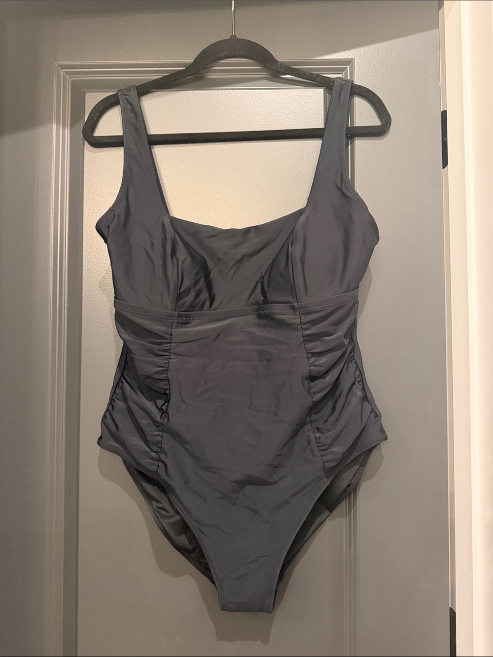 Old Navy Classic Ruched One-Piece Swimsuit